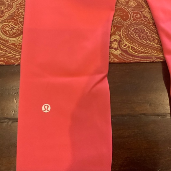 Lululemon Wunder Train HR CROP 23”in Vintage Rose, size 6, NWT, MSRP$98 - Picture 5 of 7